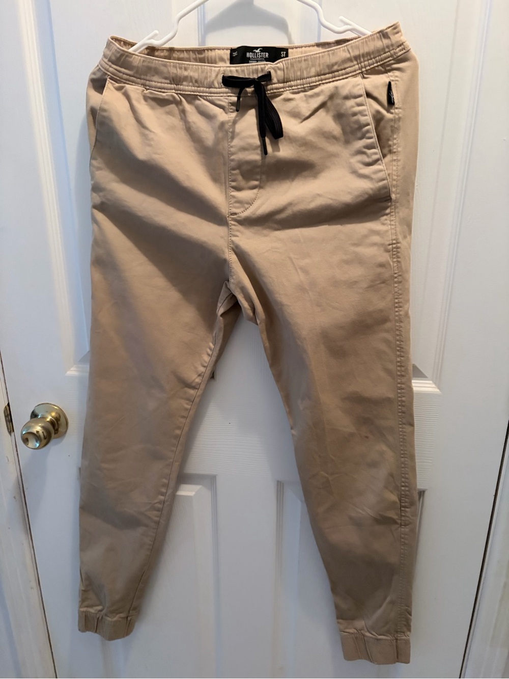 Hollister Men’s Beige Drawstring Joggers with Black Tie